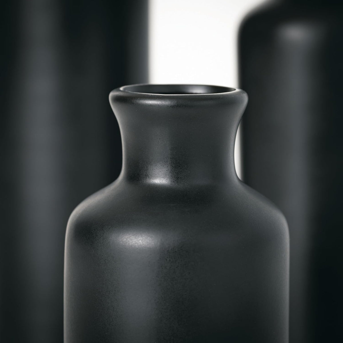 Ceramic Black Vase Set, Modern Home Decor Decorative Vases for Your Kitchen, Bedroom, Office, Living Room, Bathroom, & Shelf Decor, Centerpiece Table Decorations, Small Vases (CM3038)